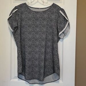 Women's Short Sleeve Blouse, Size XL, Black And White